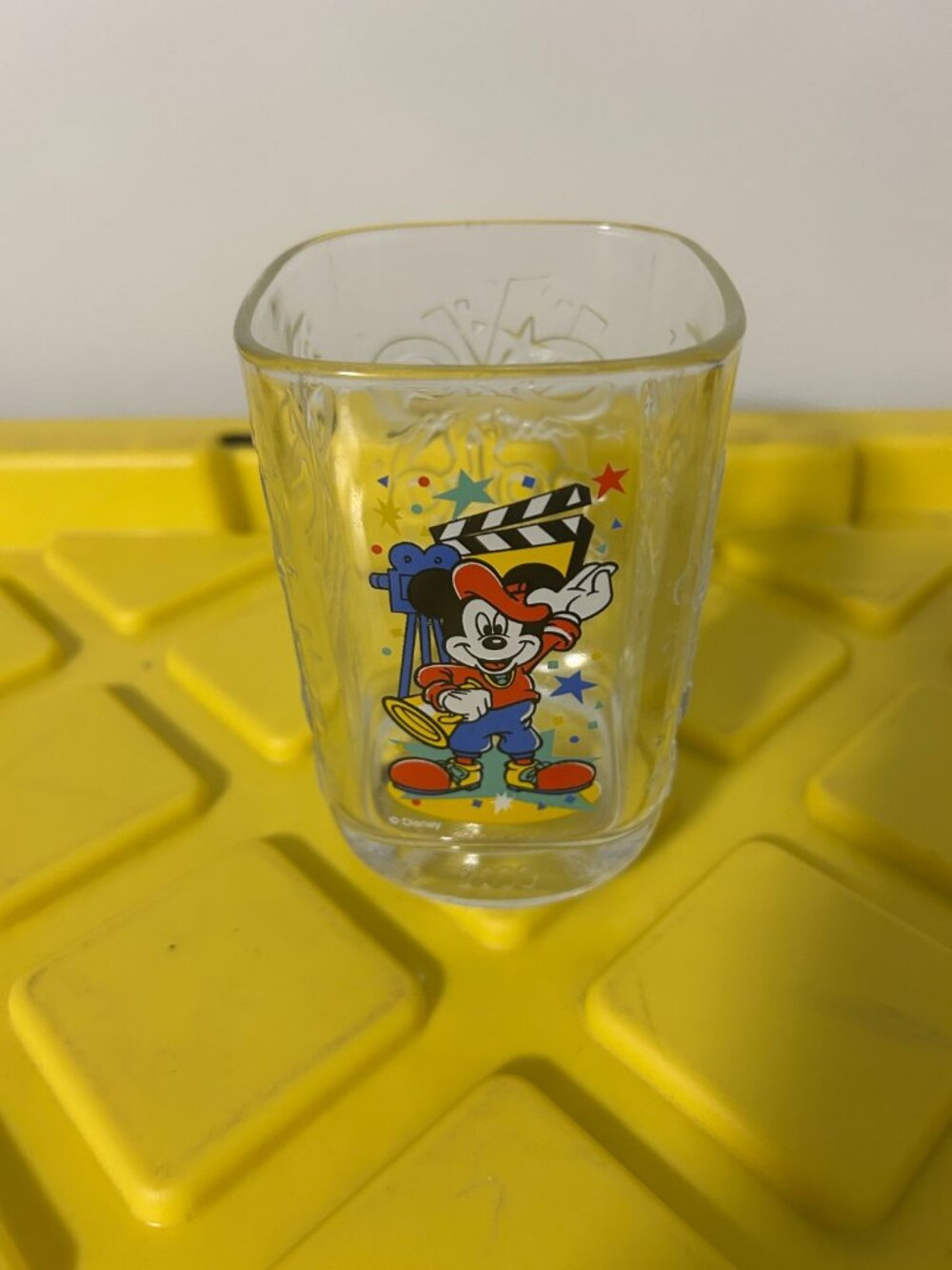 VINTAGE Mickey Mouse Hollywood Studios 2000 Glass McDonald's Walt Disney World